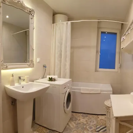Shabby Chik, Cozy Near St Sava Temple Apartment *