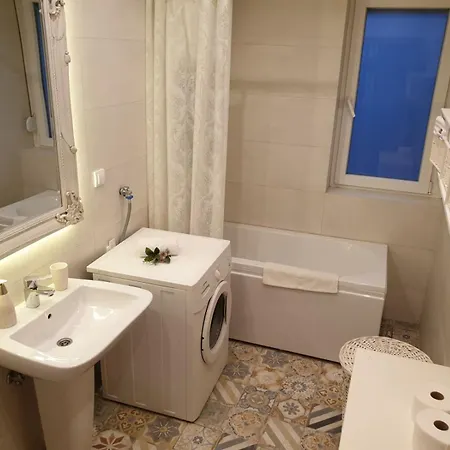 Shabby Chik, Cozy Near St Sava Temple Apartment *